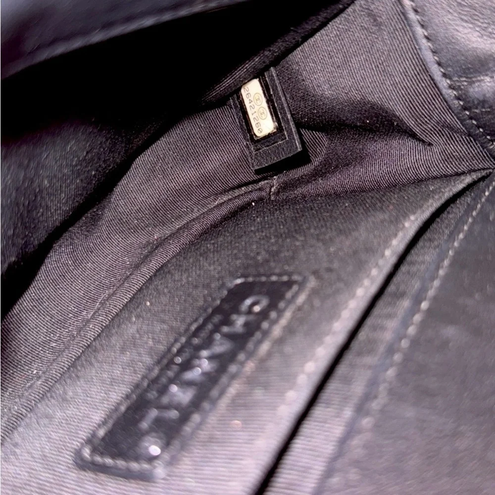 CHANEL Black and Silver Crossbody Bag with Chain Strap - Picture 6 of 11